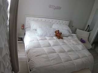 voyeurcam-whitneyoc-01