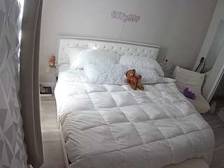 voyeurcam-whitne... Live Webcam on CamSoda