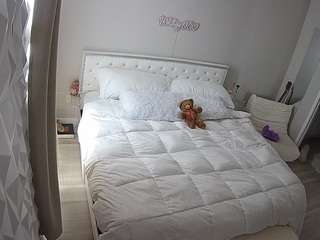 voyeurcam-whitneyoc-01