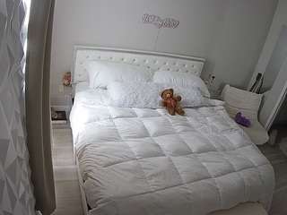 voyeurcam-whitneyoc-01