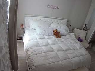 voyeurcam-whitneyoc-01