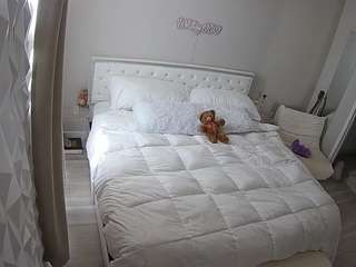 voyeurcam-whitneyoc-01