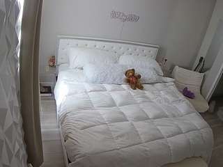 voyeurcam-whitneyoc-01