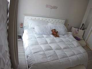 voyeurcam-whitneyoc-01