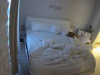 voyeurcam-whitneyoc-01