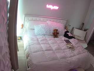 voyeurcam-whitneyoc-01