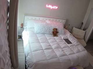 voyeurcam-whitneyoc-01