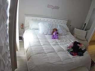 voyeurcam-whitneyoc-01