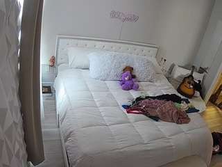 voyeurcam-whitneyoc-01