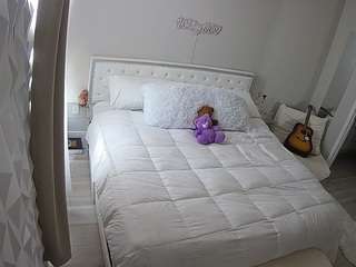 voyeurcam-whitneyoc-01