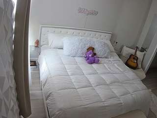 voyeurcam-whitneyoc-01