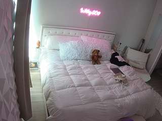 voyeurcam-whitneyoc-01
