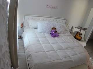 voyeurcam-whitneyoc-01