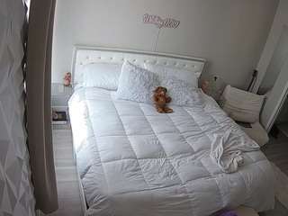 voyeurcam-whitneyoc-01