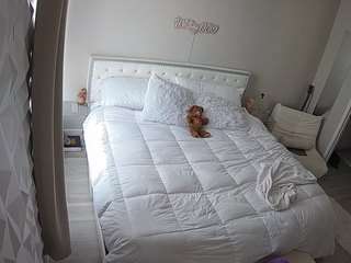 voyeurcam-whitneyoc-01