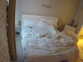voyeurcam-whitneyoc-01
