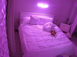 voyeurcam-whitneyoc-01