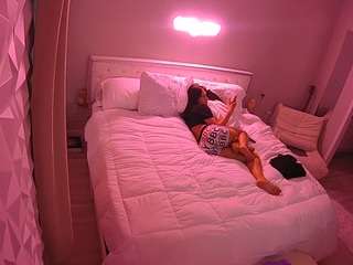 voyeurcam-whitneyoc-01