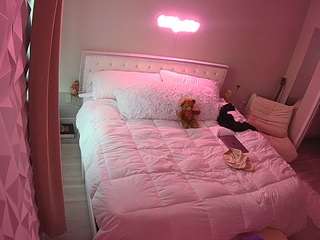 voyeurcam-whitneyoc-01