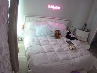 voyeurcam-whitneyoc-01