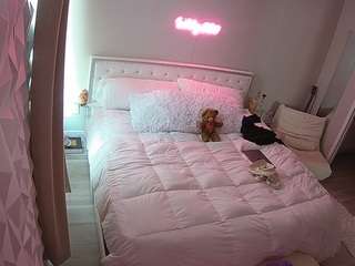 voyeurcam-whitneyoc-01