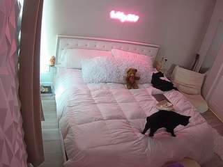 voyeurcam-whitneyoc-01