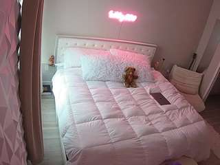 voyeurcam-whitneyoc-01