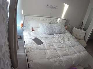 voyeurcam-whitneyoc-01