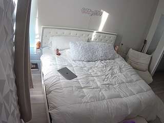voyeurcam-whitne... Live Webcam on CamSoda