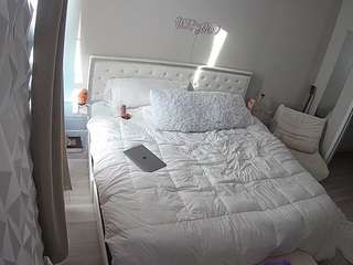 voyeurcam-whitne... Live Webcam on CamSoda