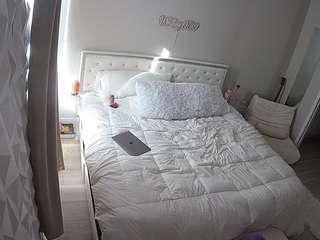 voyeurcam-whitne... Live Webcam on CamSoda
