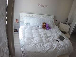 voyeurcam-whitneyoc-01