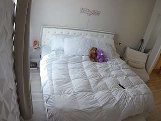 voyeurcam-whitneyoc-01