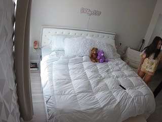 voyeurcam-whitneyoc-01