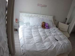voyeurcam-whitneyoc-01