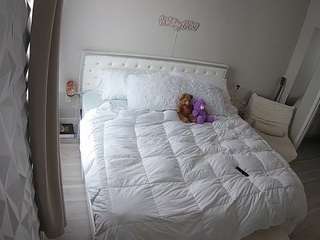 voyeurcam-whitneyoc-01
