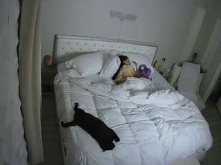 voyeurcam-whitneyoc-01