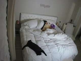voyeurcam-whitneyoc-01