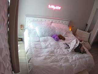 voyeurcam-whitneyoc-01