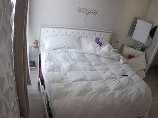 voyeurcam-whitneyoc-01