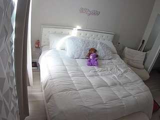 voyeurcam-whitneyoc-01