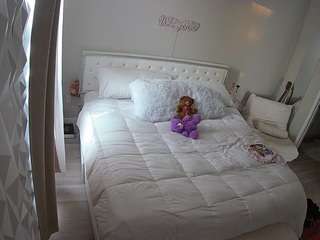 voyeurcam-whitneyoc-01