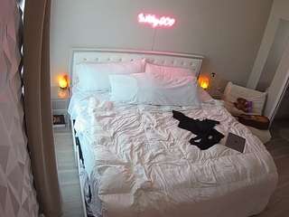 voyeurcam-whitneyoc-01