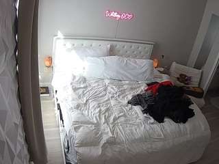 voyeurcam-whitneyoc-01