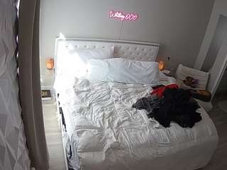 voyeurcam-whitneyoc-01