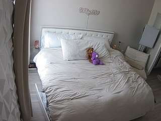 voyeurcam-whitneyoc-01