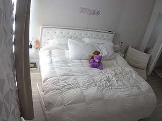 voyeurcam-whitneyoc-01