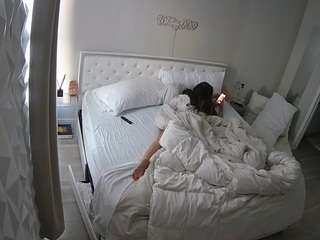 voyeurcam-whitneyoc-01