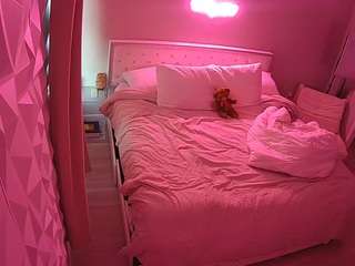 voyeurcam-whitneyoc-01