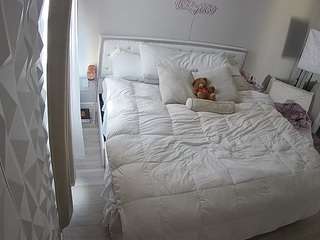 voyeurcam-whitneyoc-01